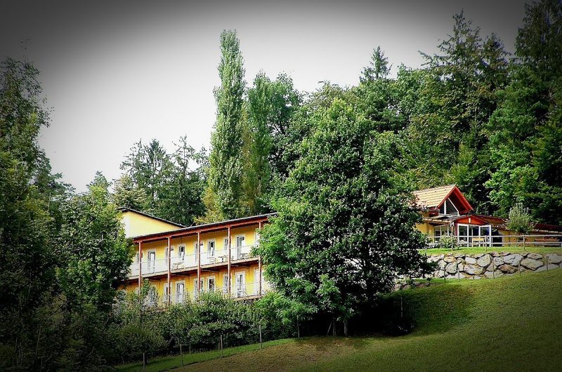 GEBAK GmbH – Das Seniorenpflegeheim am Rosenberg